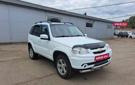 Chevrolet Niva I рестайлинг, 2016 год, 735 000 рублей, 3 фотография