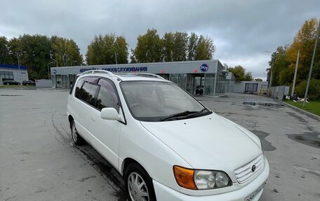 Toyota Ipsum II, 1999 год, 485 000 рублей, 2 фотография