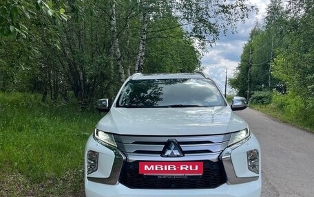 Mitsubishi Montero Sport, 2022 год, 4 290 000 рублей, 3 фотография