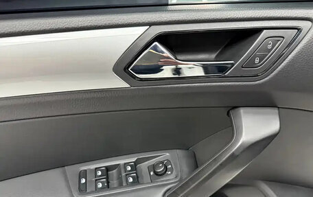 Volkswagen Touran III, 2022 год, 1 705 000 рублей, 10 фотография