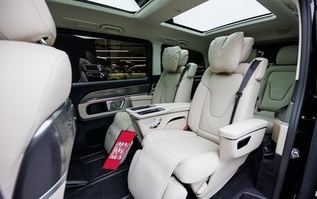 Mercedes-Benz V-Класс, 2025 год, 14 680 000 рублей, 28 фотография