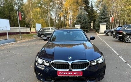 BMW 3 серия, 2019 год, 2 900 000 рублей, 1 фотография