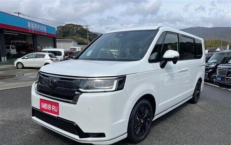 Honda Stepwgn, 2022 год, 2 560 000 рублей, 1 фотография