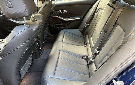 BMW 3 серия, 2019 год, 2 900 000 рублей, 16 фотография