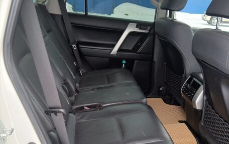 Toyota Land Cruiser Prado 150 рестайлинг 2, 2018 год, 5 500 000 рублей, 9 фотография