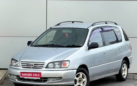 Toyota Ipsum II, 1996 год, 379 000 рублей, 1 фотография