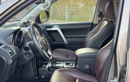 Toyota Land Cruiser Prado 150 рестайлинг 2, 2016 год, 4 050 000 рублей, 14 фотография