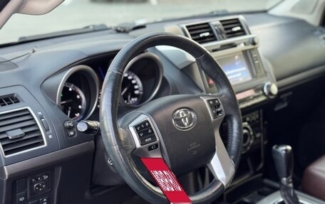 Toyota Land Cruiser Prado 150 рестайлинг 2, 2016 год, 4 050 000 рублей, 13 фотография