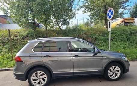 Volkswagen Tiguan II, 2021 год, 3 500 000 рублей, 3 фотография