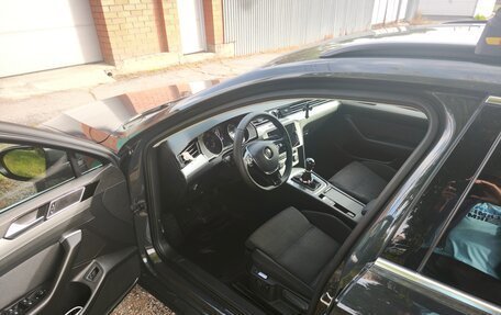 Volkswagen Passat B8 рестайлинг, 2018 год, 1 800 000 рублей, 5 фотография