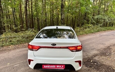 KIA Rio IV, 2018 год, 999 000 рублей, 5 фотография