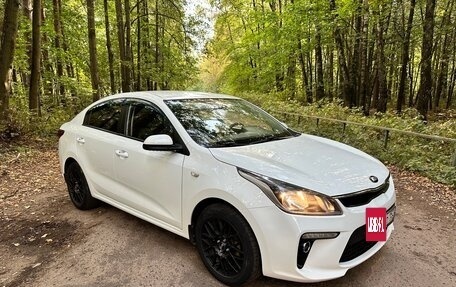 KIA Rio IV, 2018 год, 999 000 рублей, 8 фотография