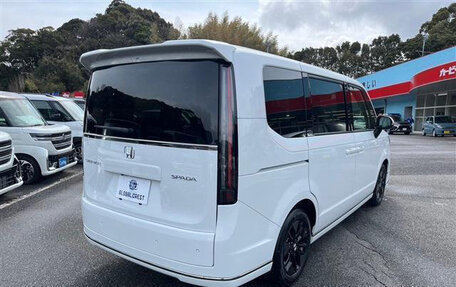 Honda Stepwgn, 2022 год, 2 560 000 рублей, 5 фотография