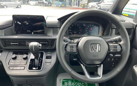 Honda Stepwgn, 2022 год, 2 560 000 рублей, 7 фотография