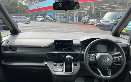 Honda Stepwgn, 2022 год, 2 560 000 рублей, 6 фотография