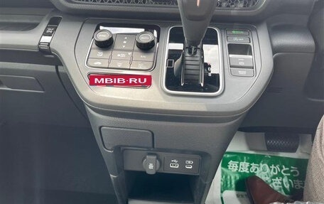 Honda Stepwgn, 2022 год, 2 560 000 рублей, 9 фотография