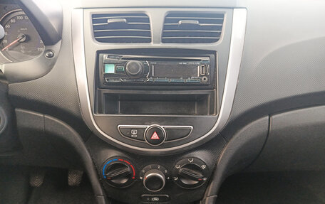 Hyundai Solaris II рестайлинг, 2016 год, 780 000 рублей, 15 фотография