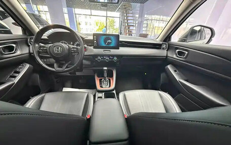 Honda Vezel, 2023 год, 1 800 035 рублей, 8 фотография