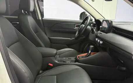 Honda Vezel, 2023 год, 1 800 035 рублей, 17 фотография