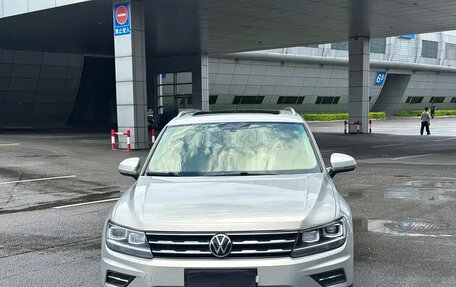 Volkswagen Tiguan II, 2021 год, 1 790 000 рублей, 2 фотография