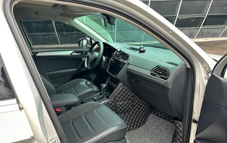 Volkswagen Tiguan II, 2021 год, 1 790 000 рублей, 8 фотография