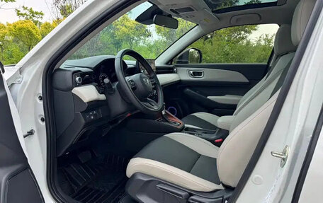 Honda Vezel, 2023 год, 1 850 035 рублей, 12 фотография