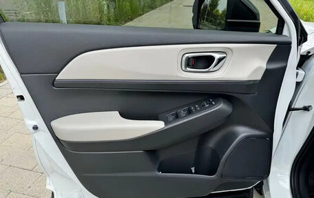 Honda Vezel, 2023 год, 1 850 035 рублей, 11 фотография