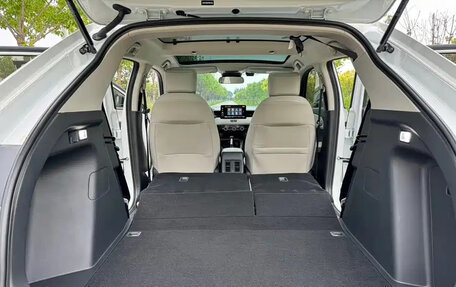 Honda Vezel, 2023 год, 1 850 035 рублей, 20 фотография