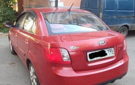 KIA Rio II, 2011 год, 650 000 рублей, 2 фотография