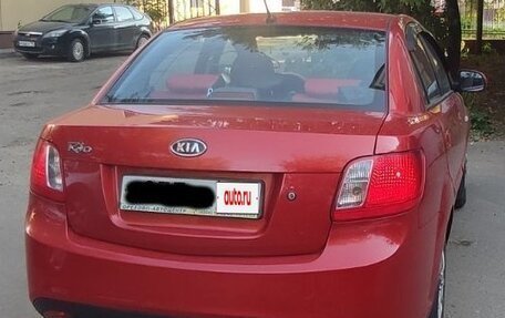 KIA Rio II, 2011 год, 650 000 рублей, 3 фотография