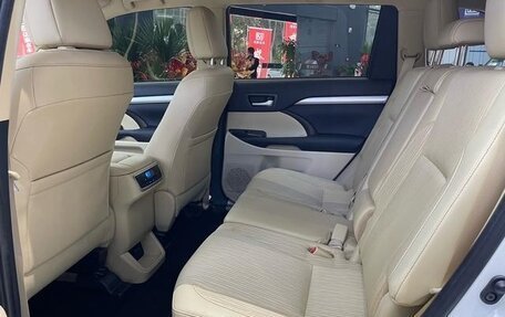 Toyota Highlander III, 2021 год, 2 380 200 рублей, 12 фотография