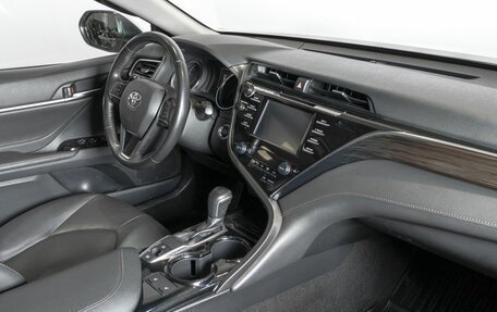 Toyota Camry, 2018 год, 2 579 254 рублей, 4 фотография