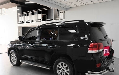 Toyota Land Cruiser 200, 2011 год, 2 950 000 рублей, 4 фотография