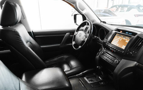 Toyota Land Cruiser 200, 2011 год, 2 950 000 рублей, 17 фотография