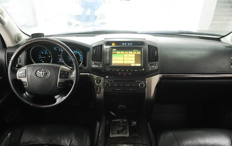 Toyota Land Cruiser 200, 2011 год, 2 950 000 рублей, 22 фотография
