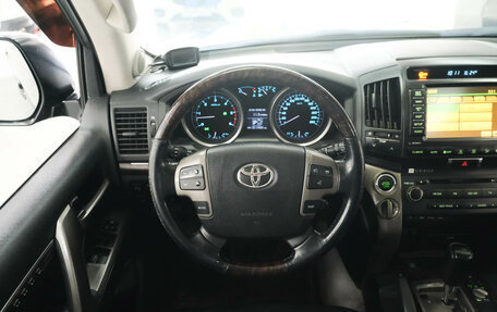 Toyota Land Cruiser 200, 2011 год, 2 950 000 рублей, 26 фотография