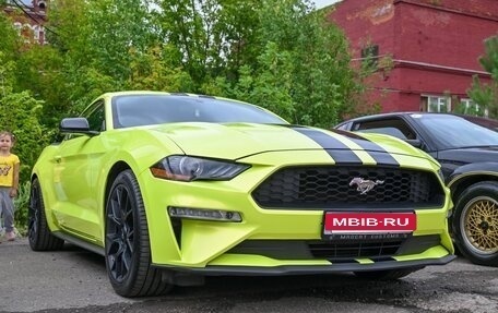 Ford Mustang VI рестайлинг, 2017 год, 3 000 000 рублей, 2 фотография