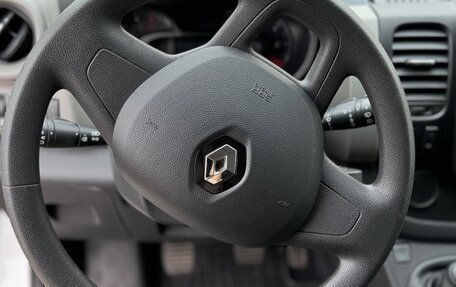 Renault Trafic, 2017 год, 2 000 000 рублей, 3 фотография