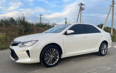 Toyota Camry, 2017 год, 2 143 000 рублей, 1 фотография