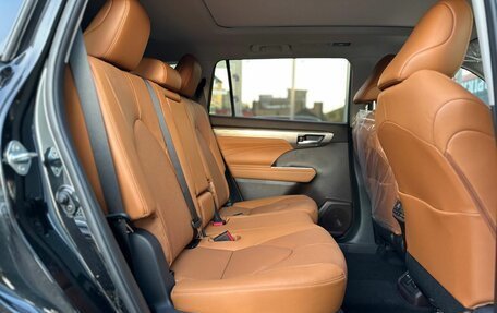 Toyota Highlander, 2025 год, 5 200 000 рублей, 22 фотография