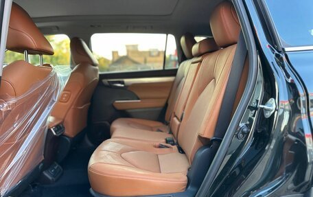 Toyota Highlander, 2025 год, 5 200 000 рублей, 29 фотография
