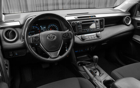 Toyota RAV4, 2018 год, 2 430 000 рублей, 9 фотография