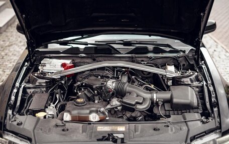 Ford Mustang VI рестайлинг, 2012 год, 2 000 000 рублей, 19 фотография