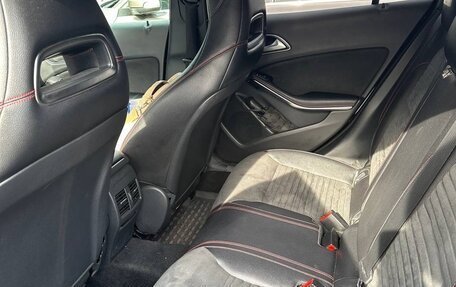 Mercedes-Benz GLA, 2016 год, 1 850 000 рублей, 13 фотография