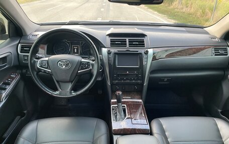 Toyota Camry, 2017 год, 2 143 000 рублей, 6 фотография