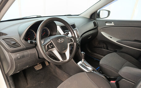 Hyundai Solaris II рестайлинг, 2012 год, 550 000 рублей, 20 фотография