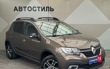 Renault Sandero II рестайлинг, 2018 год, 949 000 рублей, 3 фотография