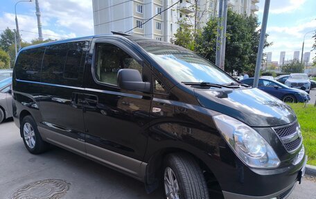 Hyundai Grand Starex Grand Starex I рестайлинг 2, 2014 год, 2 100 000 рублей, 2 фотография