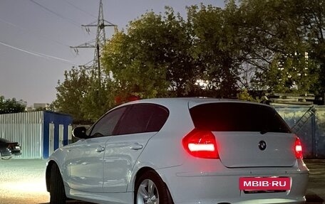 BMW 1 серия, 2011 год, 795 000 рублей, 24 фотография