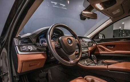 BMW 5 серия, 2016 год, 3 000 000 рублей, 13 фотография